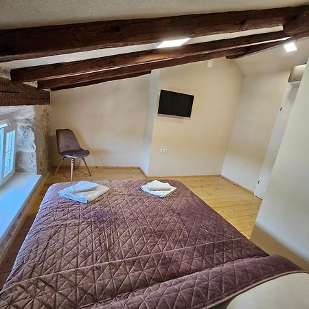 Villa Gaj Omisalj Bagian luar foto