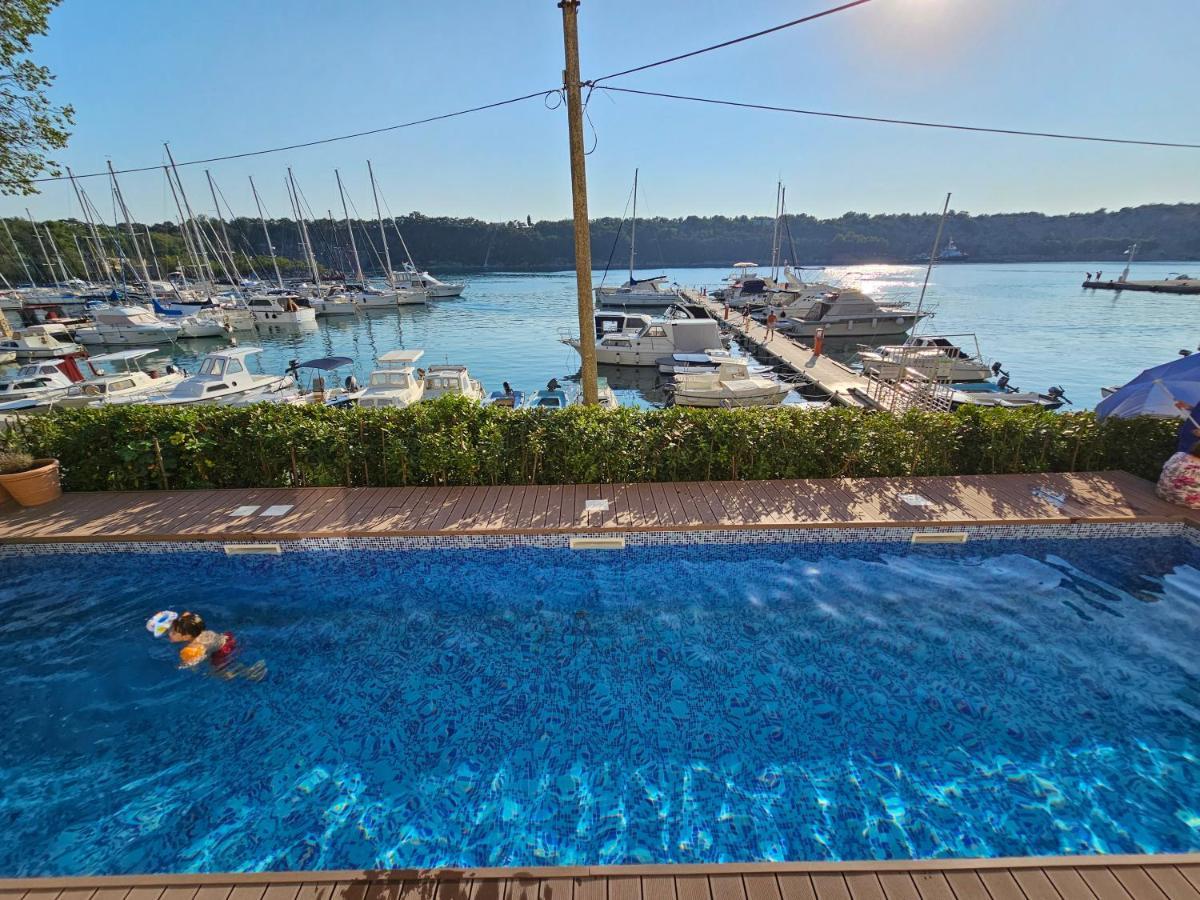 Villa Gaj Omisalj Bagian luar foto