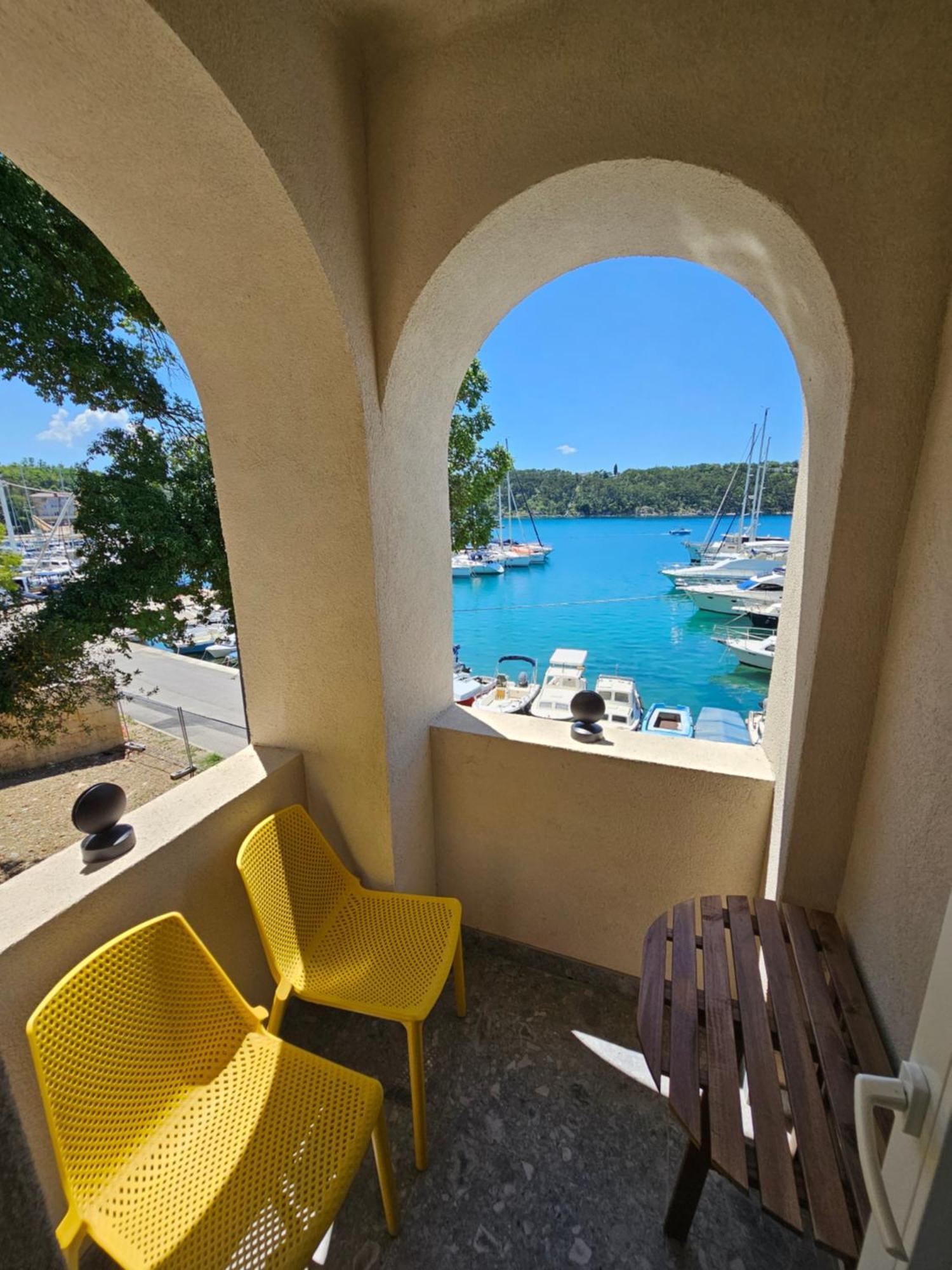 Villa Gaj Omisalj Bagian luar foto