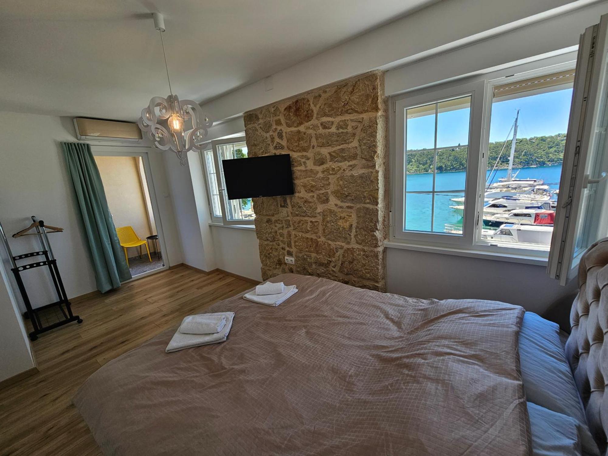 Villa Gaj Omisalj Bagian luar foto