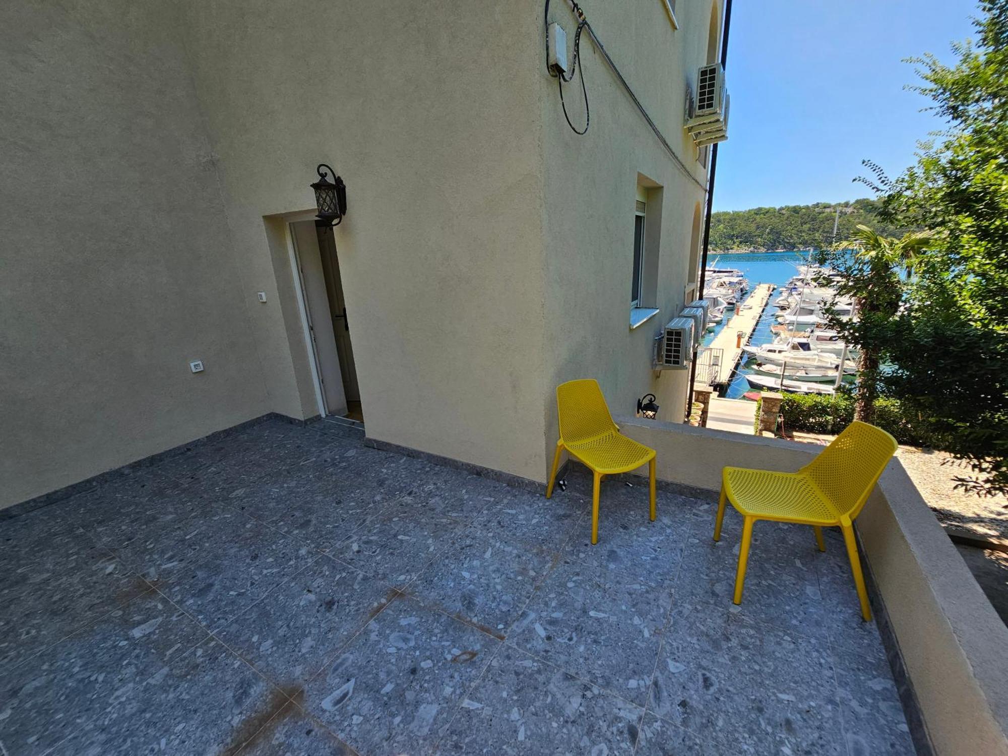 Villa Gaj Omisalj Bagian luar foto