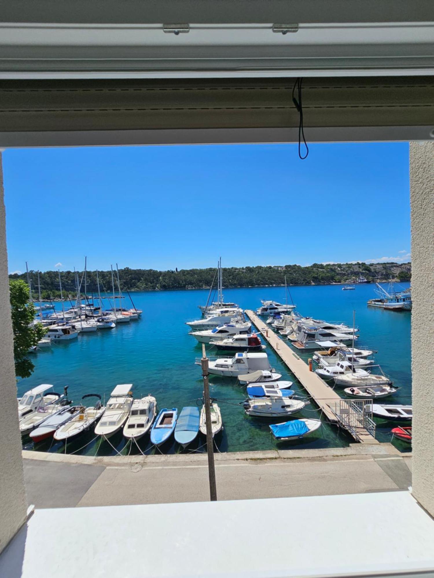Villa Gaj Omisalj Bagian luar foto