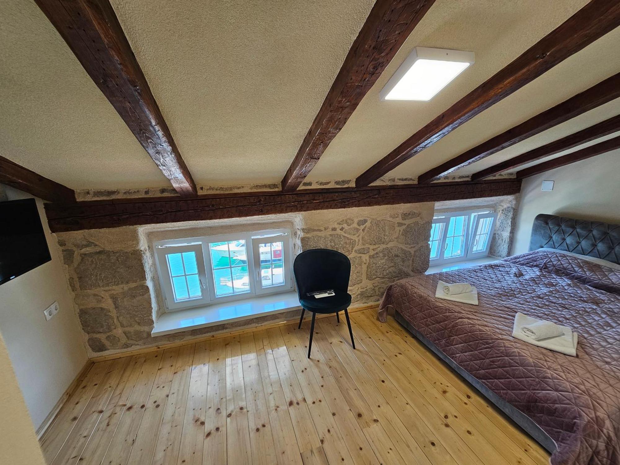 Villa Gaj Omisalj Bagian luar foto
